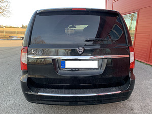 Lancia Voyager 2.8 R4 CRD 120kW (8 foto / 14)