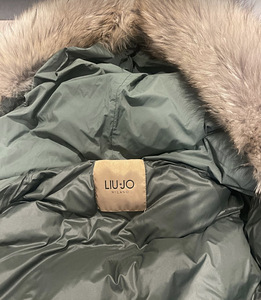 Зимняя куртка Liu jo (6 фото из 6)
