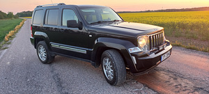 JEEP CHEROKEE 2.8CRD (3 foto / 7)