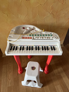 Elektrooniline laste piano (1 foto / 3)