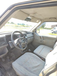 Volkswagen Transporter (6 foto / 10)