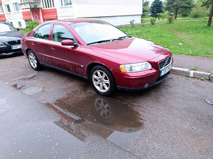 VOLVO S60 (1 foto / 1)