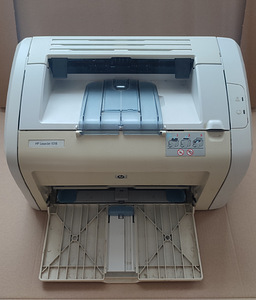 HP LaserJet 1018 (1 фото из 3)