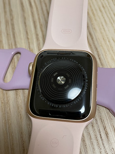 Apple Watch SE Gold 40mm (6 foto / 8)