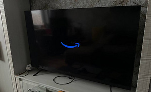 Samsung Smart TV 65" (2 фото из 4)