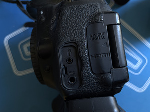 Canon 600D + EFS 18-55mm (5 foto / 5)
