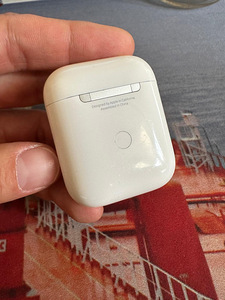 Airpods 2 Беспроводной зарядный чехол (2 фото из 3)