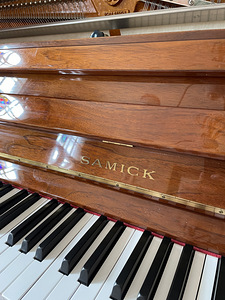 Pianiino Samick (2 foto / 6)