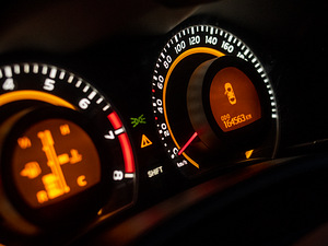 Toyota Corolla 1.6 97 kW (8 foto / 8)