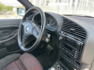 BMW E36 323i 125kW tehase M-pakett, manuaal (12 foto / 15)