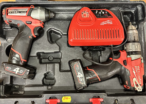 Milwaukee M12 CID + M12 CPD + 2 aku + laadija kohvris (1 foto / 3)