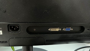 Asus VS247 (Монитор / Ekraan / Screen) (4 фото из 4)
