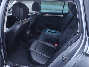 Volkswagen Passat Alltrack 2.0 140kW (8 foto / 12)