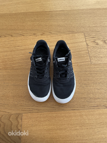 Adidas tossud