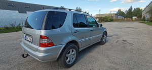 MB ML400 184kw ÜV 09.23 (3 foto / 9)