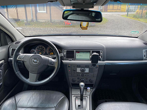 OPEL VECTRA C 3.0 135kw (6 foto / 8)