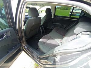 Skoda Superb 2.0 125kw diisel (7 foto / 9)