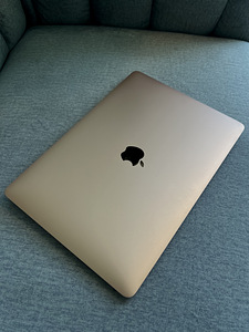 MacBook Air (13” 2018) / 1.6 GHz / 8GB / 128GB (1 foto / 10)