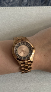 Часы Michael Kors (3 фото из 4)