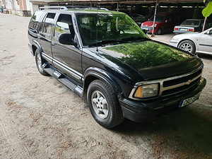 Обменять Chevrolet Blazer 1996 (2 фото из 13)