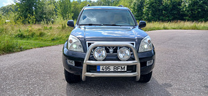 Toyota Land Cruiser 120, 2006 a, 8 istekohta, beež nahk (2 foto / 7)