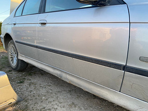 BMW e39 uksed koos pakettklaasidega (1 foto / 6)