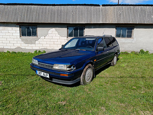 Toyota Camry 2.0td (2 foto / 15)
