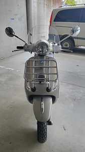 Vespa LX125 Touring (7 foto / 9)