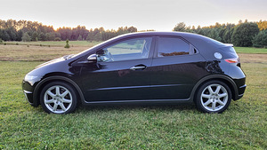 Honda Civic 1.8 Sport (5 foto / 15)