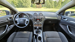 Ford Mondeo Titanium (9 foto / 15)