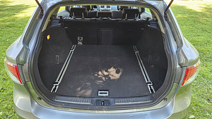 Toyota Avensis 2.0D Linea Sol (14 foto / 14)