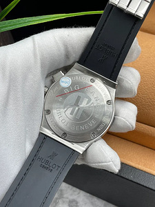 Hublot Fusion Chronograph ETA 2892-A2 (Swiss) (6 foto / 10)