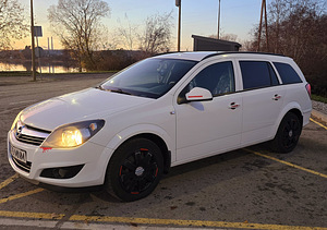 Opel Astra 1.7 CDTI (8 foto / 15)