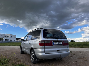 Volkswagen Sharan 1.9TDi 81kW (3 foto / 8)