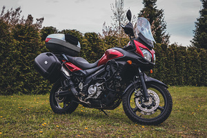 SUZUKI VSTROM 650 (DL650) V2 51kw 2015 (1 foto / 10)