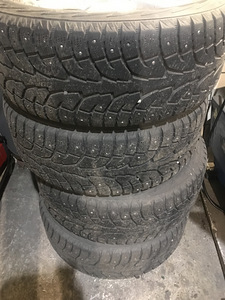 Hankook 225/55/18 AUDI Q7 (3 foto / 4)