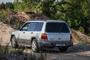 Subaru Forester S-Turbo (3 foto / 10)