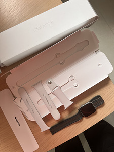 Apple Watch Series 9 45mm gps, wifi + lisa strap originaal (2 foto / 2)