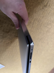 DELL XPS 15 9510 OLED i7 3050Ti (5 foto / 5)