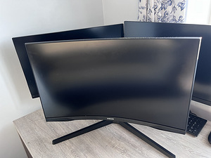 Samsung G5 144Hz 1440p gaming monitor (1 foto / 2)