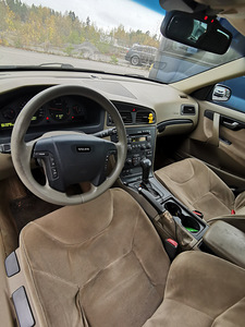 Volvo V70 D5 2.4 120kW, 2002 (3 foto / 3)