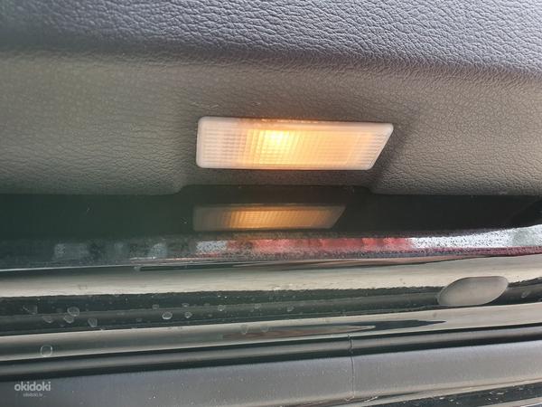 BMW LED plafoni durvju un bagāžnieka apgaismojumam (foto #7)