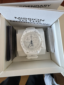 Moonswatch Swatch x Omega Snoopy valge (4 foto / 4)