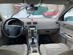 Volvo V50 (7 фото из 7)
