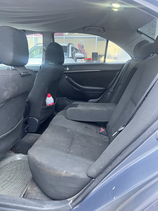 Toyota avensis D-4D (7 foto / 11)