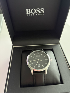 Наручные часы Hugo Boss Officer (2 фото из 4)