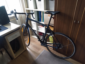 Trek Domane AL 2 + (Tiagra Shimano Groupset + lisad) (1 foto / 2)