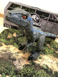 Alpha Training Blue dinosaurus Jurassic World (3 foto / 10)