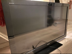 SONY Bravia 40" (1 foto / 3)