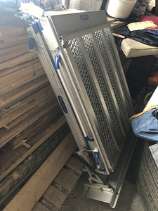 Авто инвалифт (3 фото из 3)